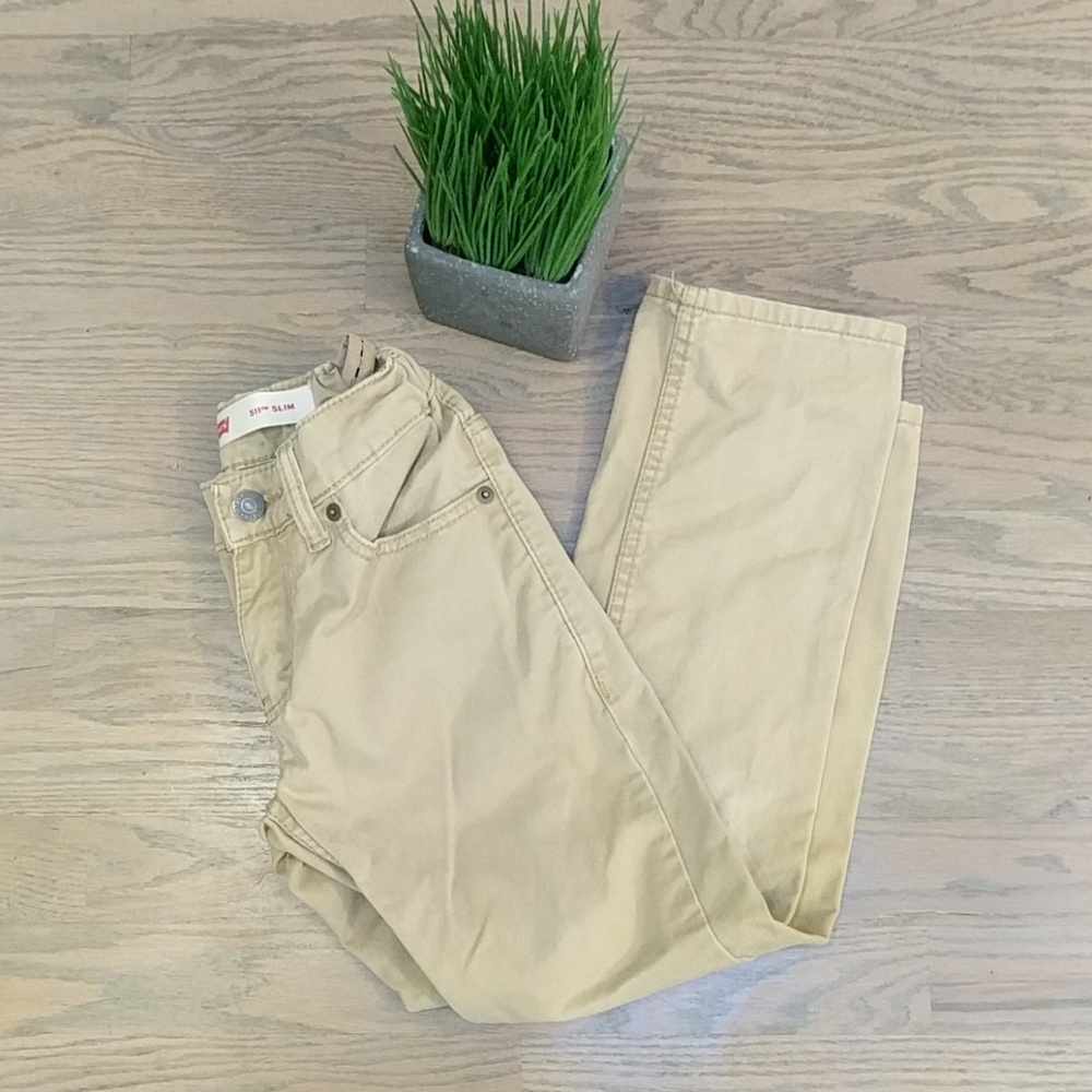 Levi's soft kakis